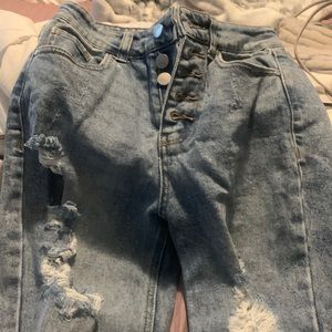 Size 3 Tinseltown ripped jeans